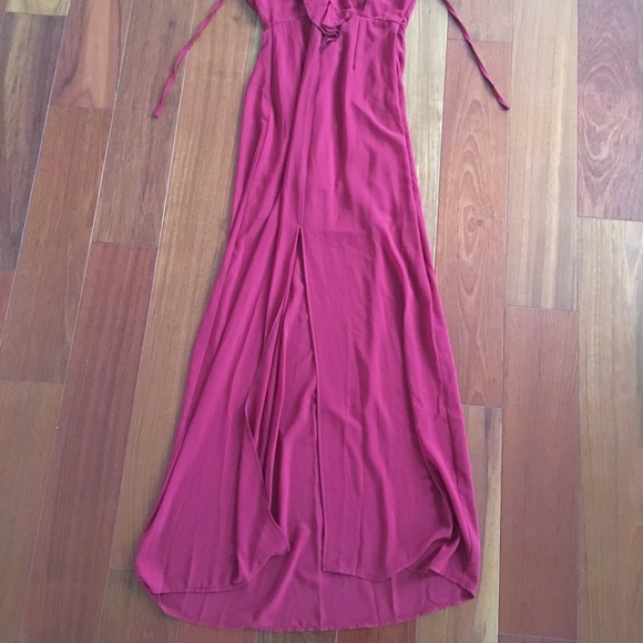 Elegant red dress - Picture 3 of 5